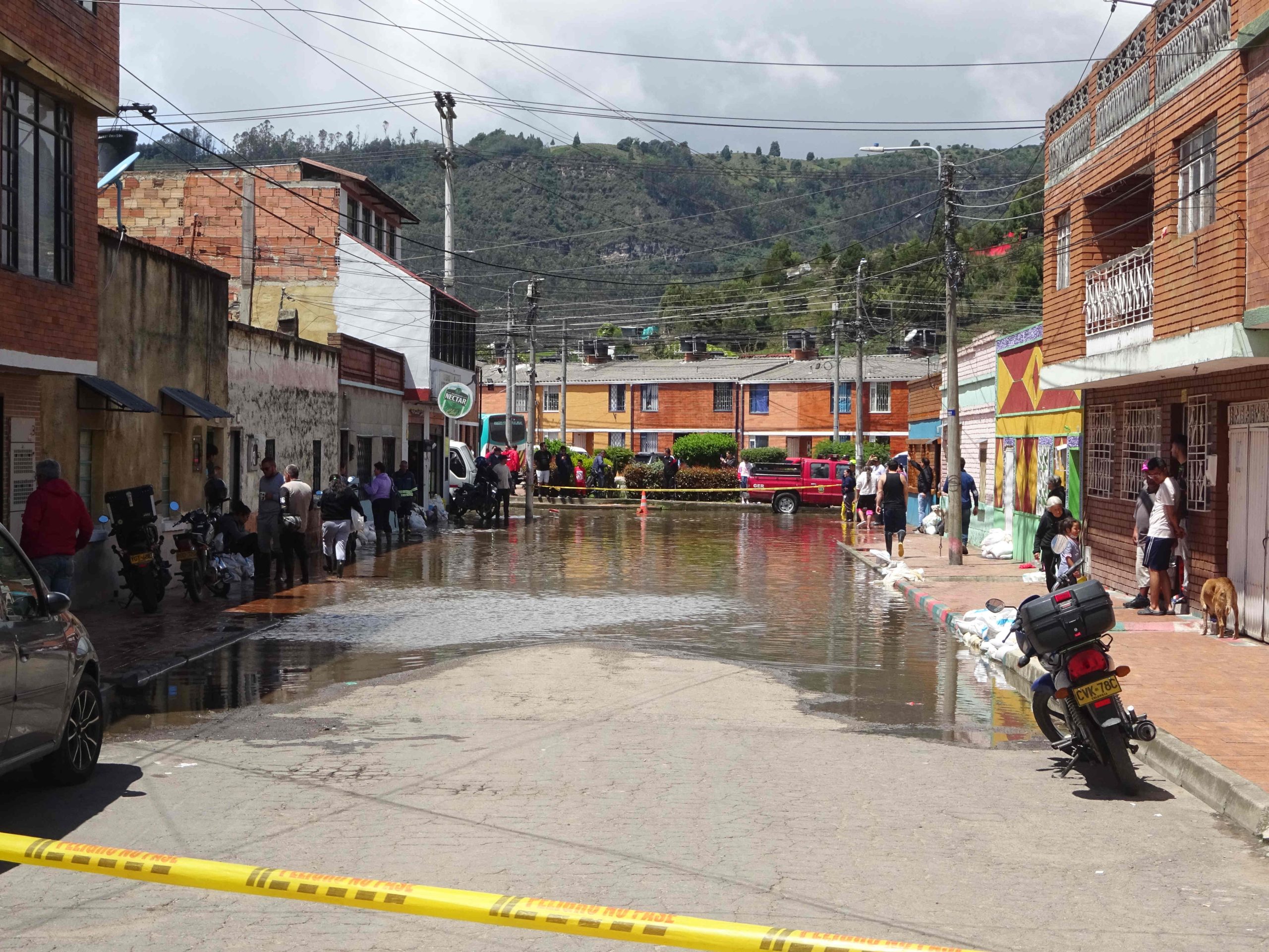 Fuertes inundaciones en Facatativá dejan importantes perdidas en barrios del sur